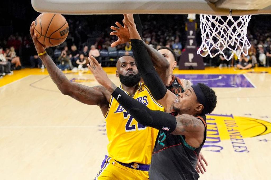 Peta uzastopna pobjeda Denvera, Lebron na korak od rekorda
