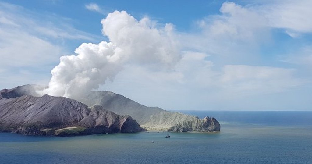 Vojska izvukla još šest tijela sa vulkanskog ostrva