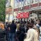 Policija pokušava da rastjera okupljene ispred novosadskog DIF-a