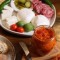Neodoljiv domaći ajvar: Recept koji postaje porodična tradicija