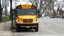 Prevrnuo se srednjoškolski autobus u SAD, najmanje dvoje mrtvih